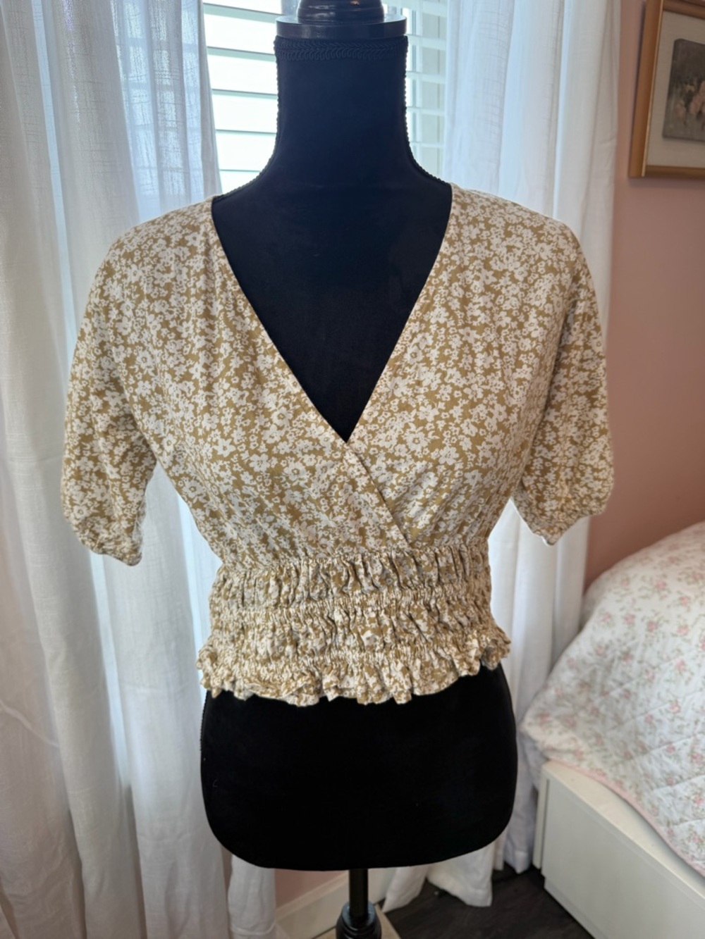 Sim & Sam Floral Smocked Crop Top Medium Cottagecore Puff Sleeve Boho Top